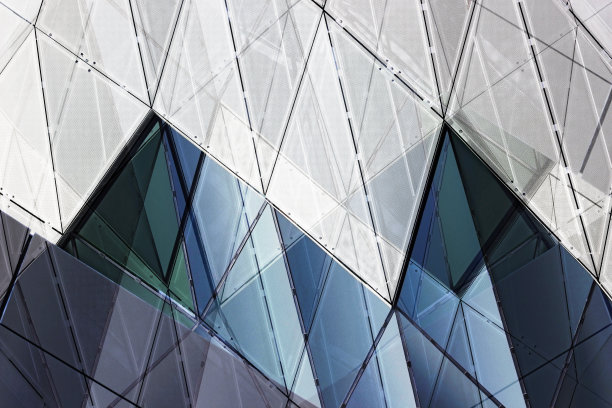 未来主义的墙壁、天花板或立面。建筑背景与多边形模式。图片下载