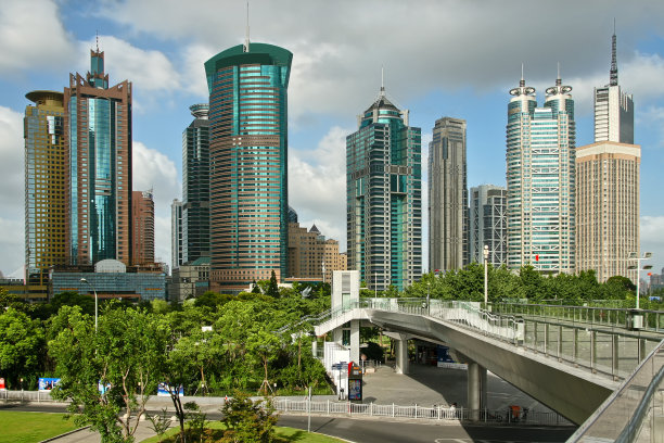 上海浦东陆家嘴摩天大楼图片下载