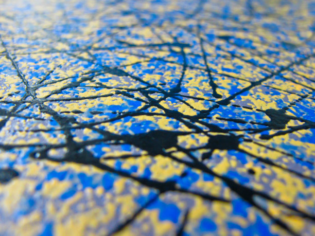 近距离喷溅的彩色墙罩图片下载