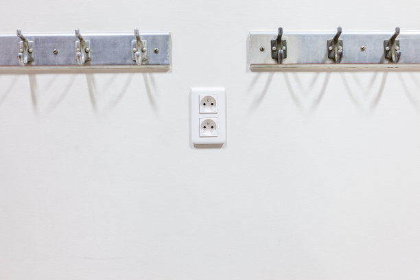 墙的衣架图片下载