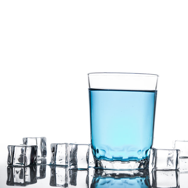 一杯水图片下载