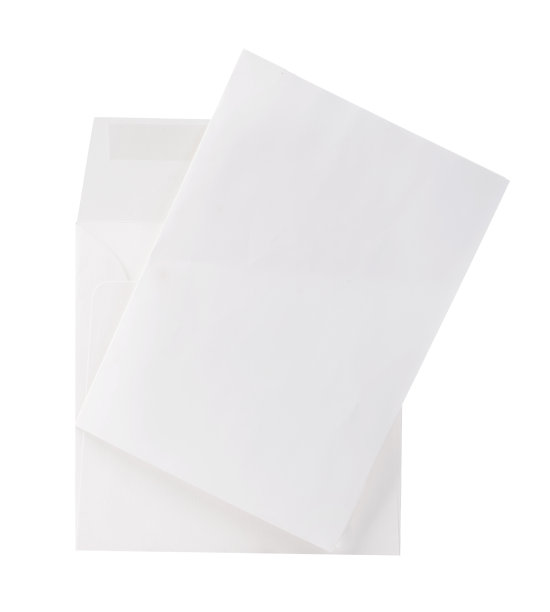 邮件信封与信件的特写孤立在一个白色的背景。图片下载