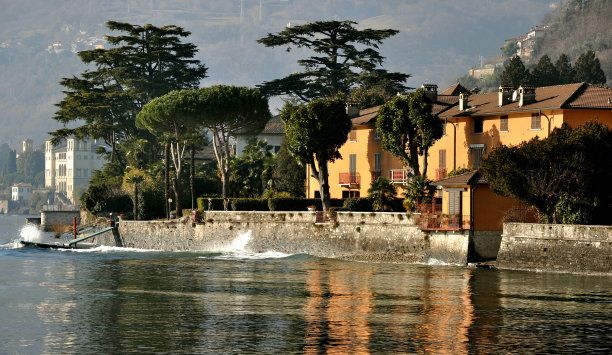 山湖。图片下载