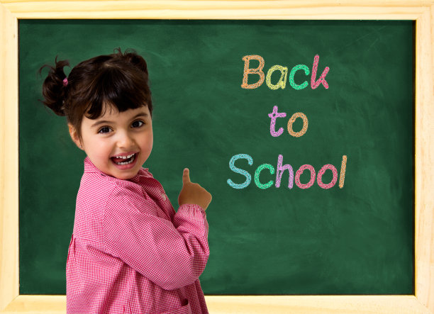 学生和伙食图片下载