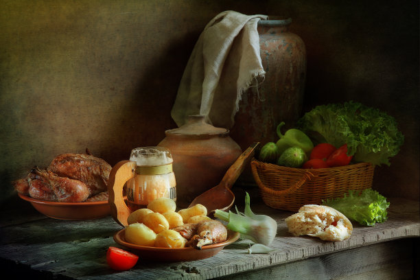 克瓦斯配新土豆和蔬菜图片下载