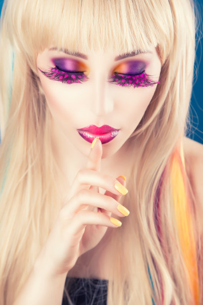 美丽的年轻女子图片下载