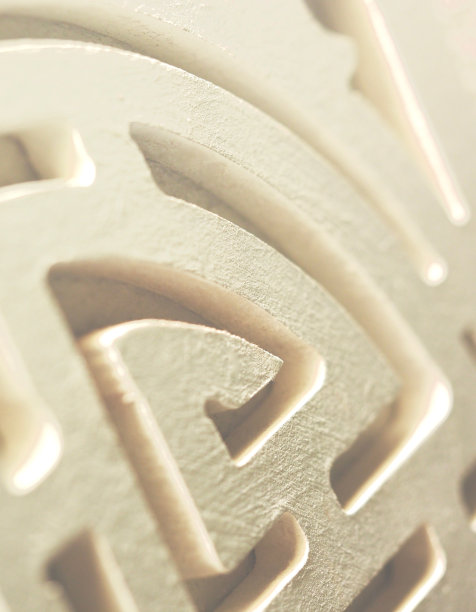 近距离的汉字:镂空的花纹木纹图片下载