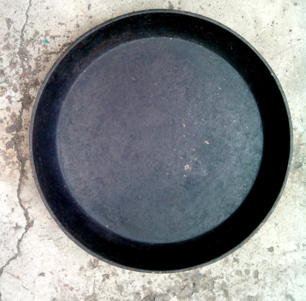 生铁煎锅图片下载