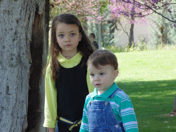 妹妹和弟弟3图片下载