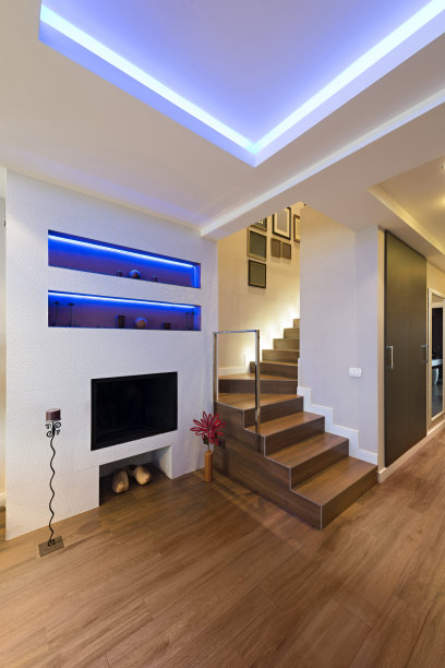 带有壁炉的客厅内部图片下载