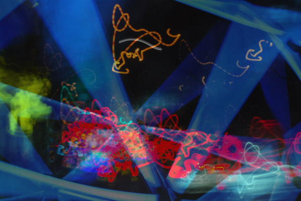 抽象的夜间速度运动照片效果。图片下载