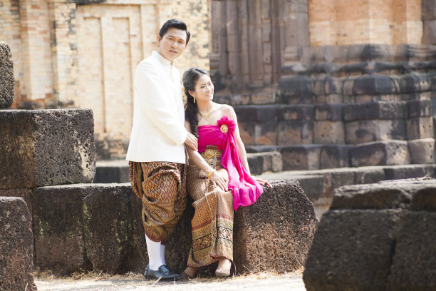 新婚夫妇图片下载