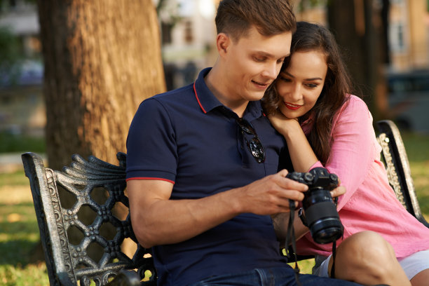 情侣相机图片下载
