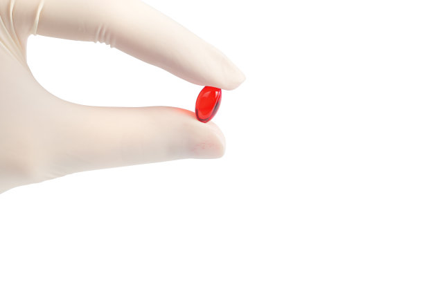 手里拿着药丸图片下载