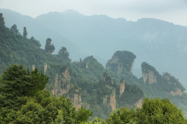 天子地区砂岩柱印象深刻图片下载