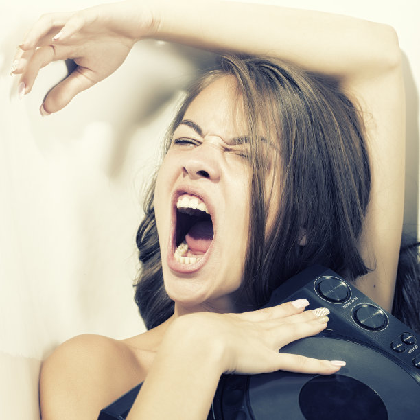 可爱的女dj图片下载