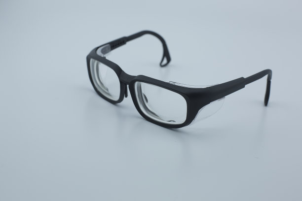 安全眼镜图片下载