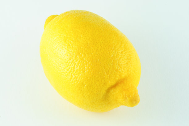 一个美丽的柠檬的特写图片下载