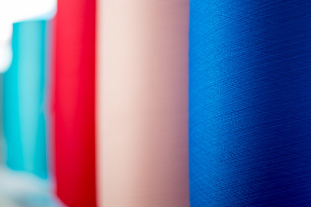 彩色纱筒特写图片下载