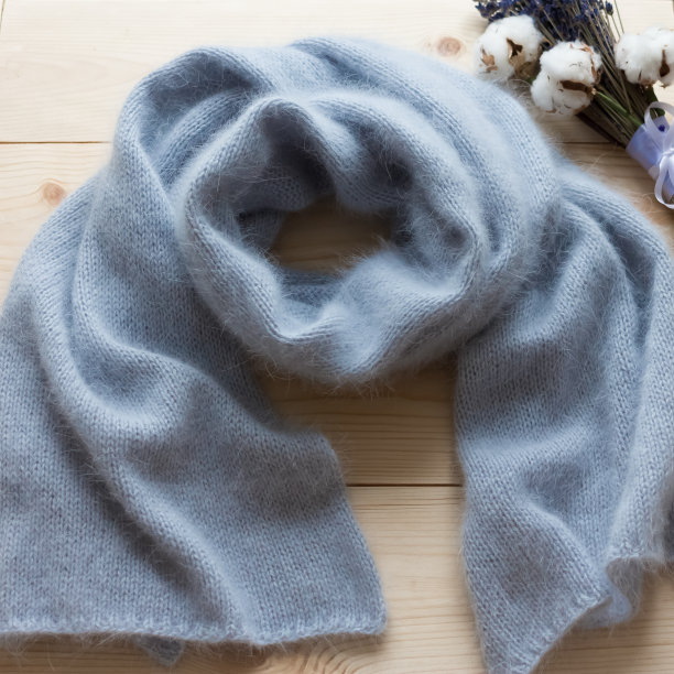 淡蓝色安哥拉围巾图片下载