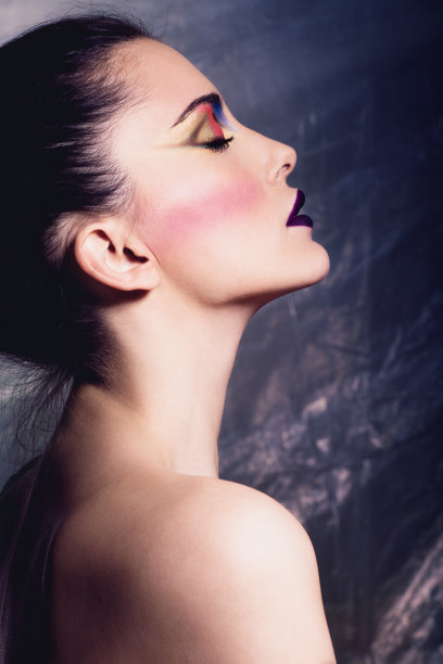 完美的化妆的女人图片下载