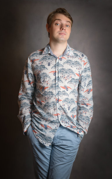 一个年轻人的肖像。图片下载