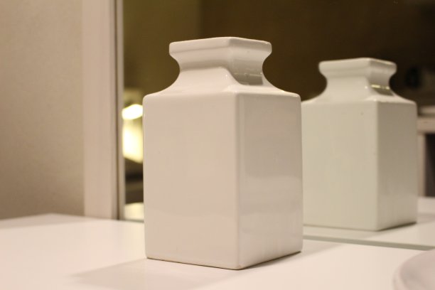 白色镜面陶瓷成分图片下载