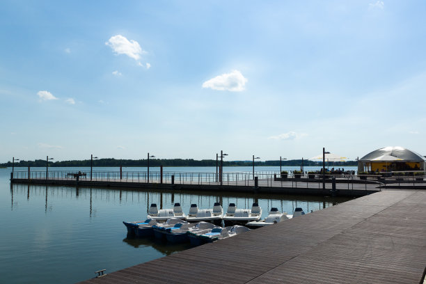 码头与小咖啡馆图片下载