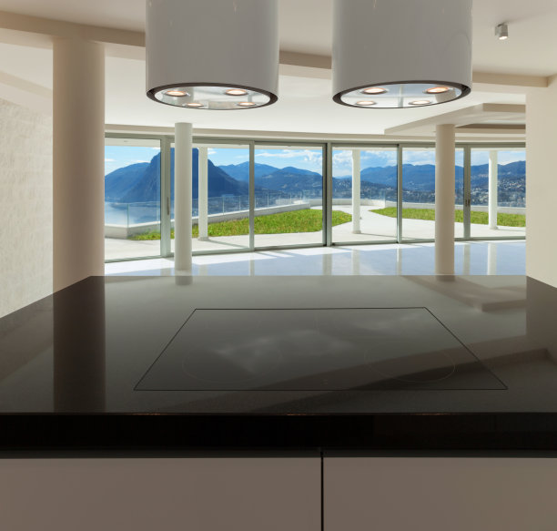 现代厨房里的炊具图片下载