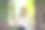 花园里的女孩图片下载