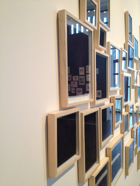 墙上有创意图片下载