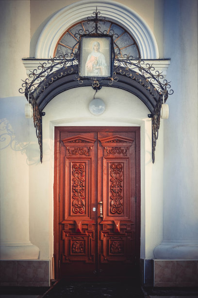 圣玛丽教堂的大门图片下载