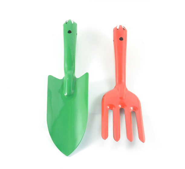 两个园艺工具在白色背景上相互隔离图片下载