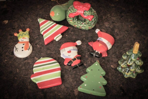 陶瓷新年玩具图片下载