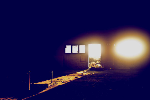 从黑暗走向光明的文艺复兴图片下载