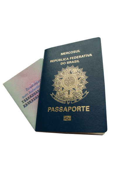 巴西护照和德国学生签证图片下载