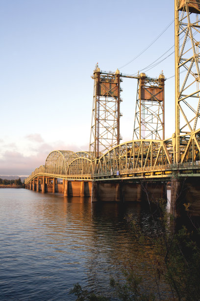 哥伦比亚河上的I5桥图片下载