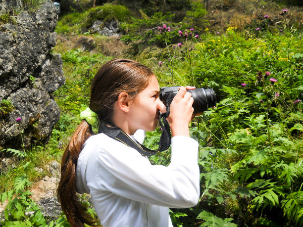 年轻摄影师图片下载