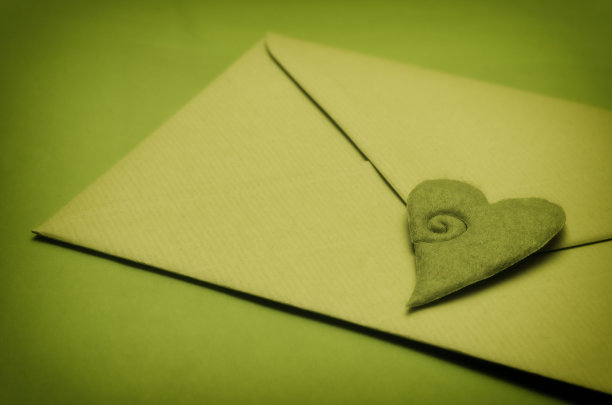 绿色情书信封图片下载