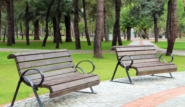 板凳上图片下载