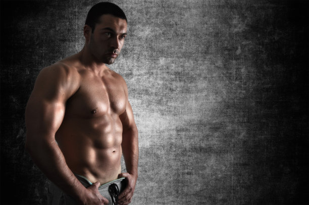 英俊的男人摆姿势图片下载