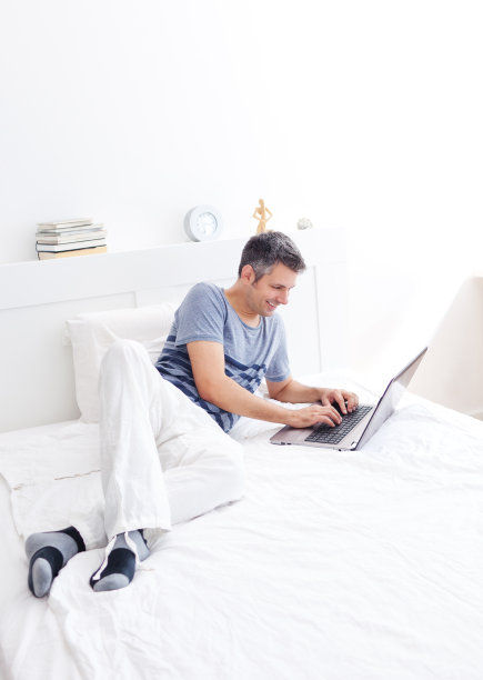 在电脑上图片下载