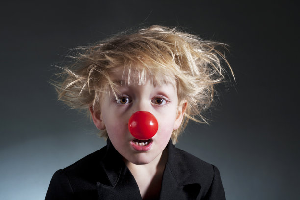 小丑的孩子图片下载