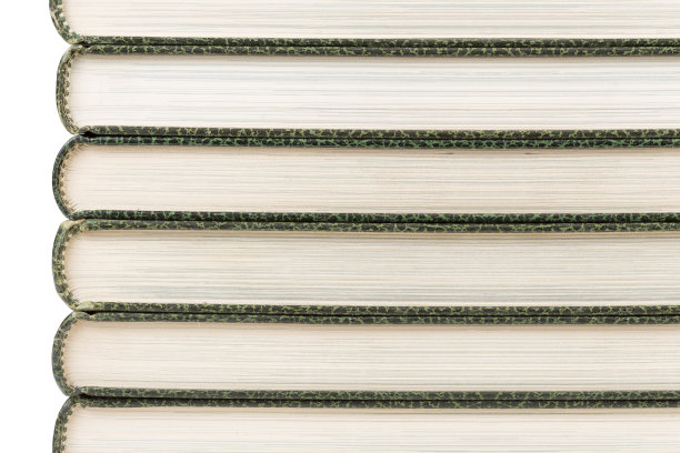 堆叠的书孤立在白色图片下载