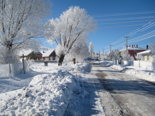 雪和小镇图片下载