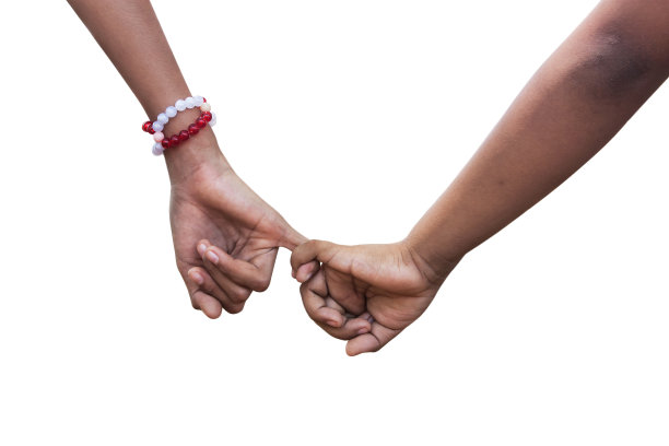 童女夫妇在相爱的手牵手孤立的背景图片下载