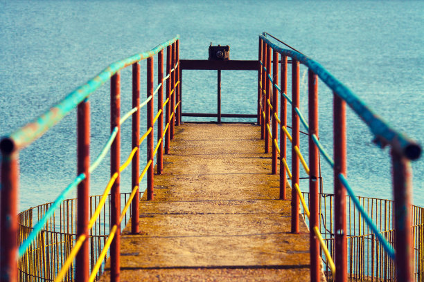 水坝木桥图片下载