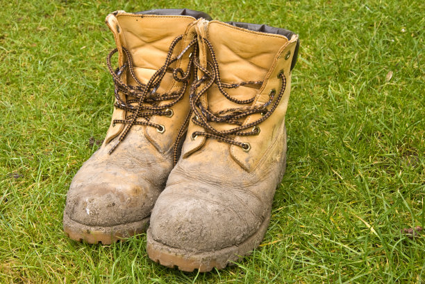 脏靴子图片下载