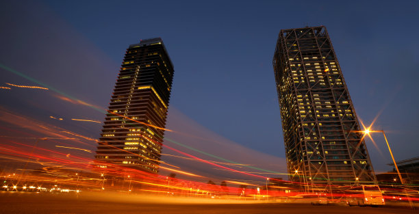 托雷斯·巴塞罗那图片下载