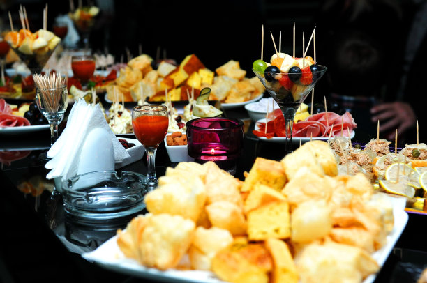 每个人都在庆祝图片下载